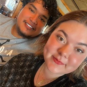 Meet your Posher, Mike+chloe